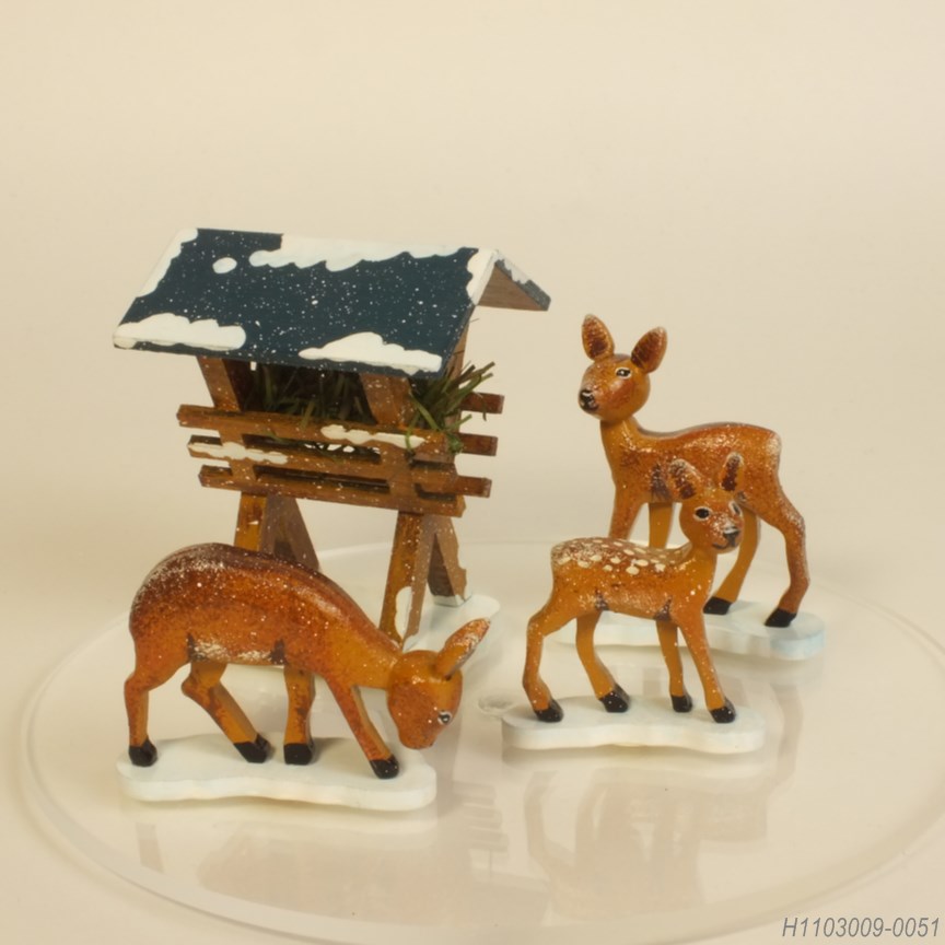 飼い葉桶と鹿