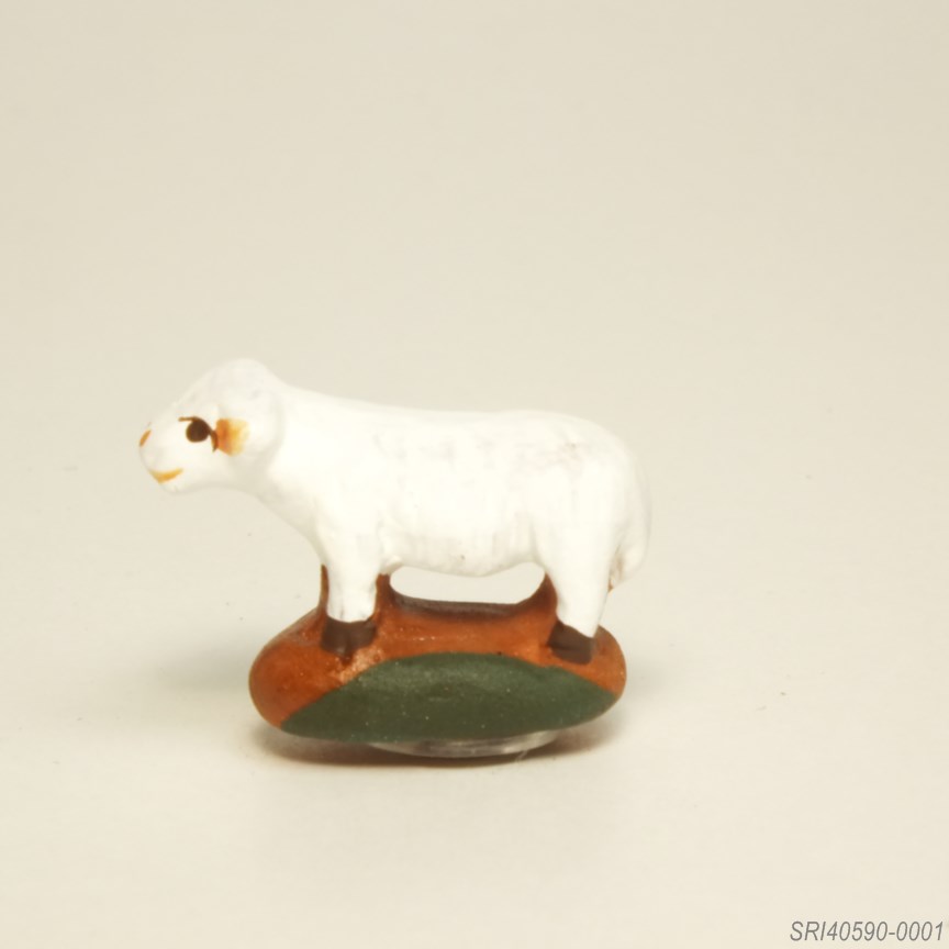 フランス・プロヴァンス地方のミニチュア飾り。「立っている羊」