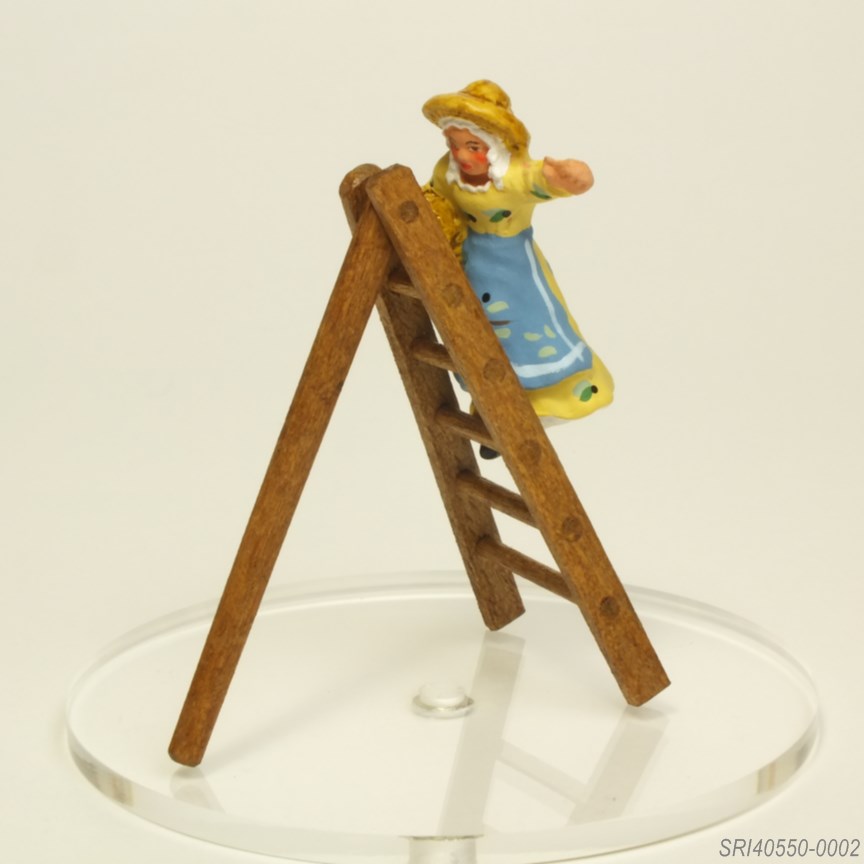 梯子でオリーブ摘み - サントン人形 4cm